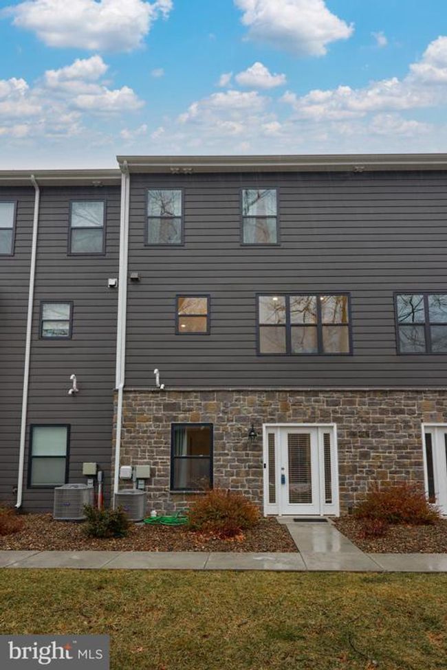 32 - 128 High Pointe Dr, Townhouse with 3 bedrooms, 3 bathrooms and null parking in HUMMELSTOWN PA | Image 24