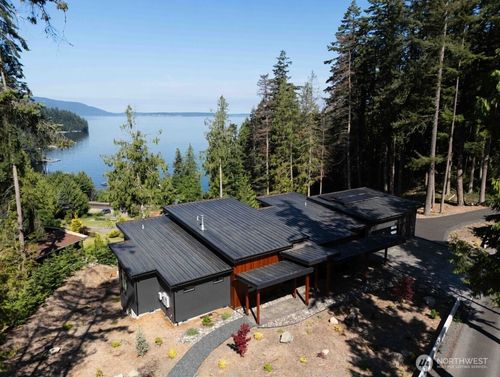 166 Soundview Rd, Bellingham, WA, 98229-8916 | Card Image