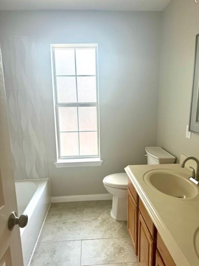 19126 S Rim Trl, House other with 4 bedrooms, 3 bathrooms and 2 parking in Spring TX | Image 19