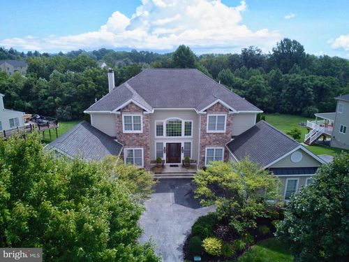 1473 W Stonington Dr, DOWNINGTOWN, PA, 19335-6503 | Card Image