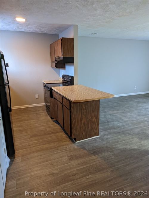 941 Applewood Ln, Fayetteville, NC, 28303-5654 | Card Image