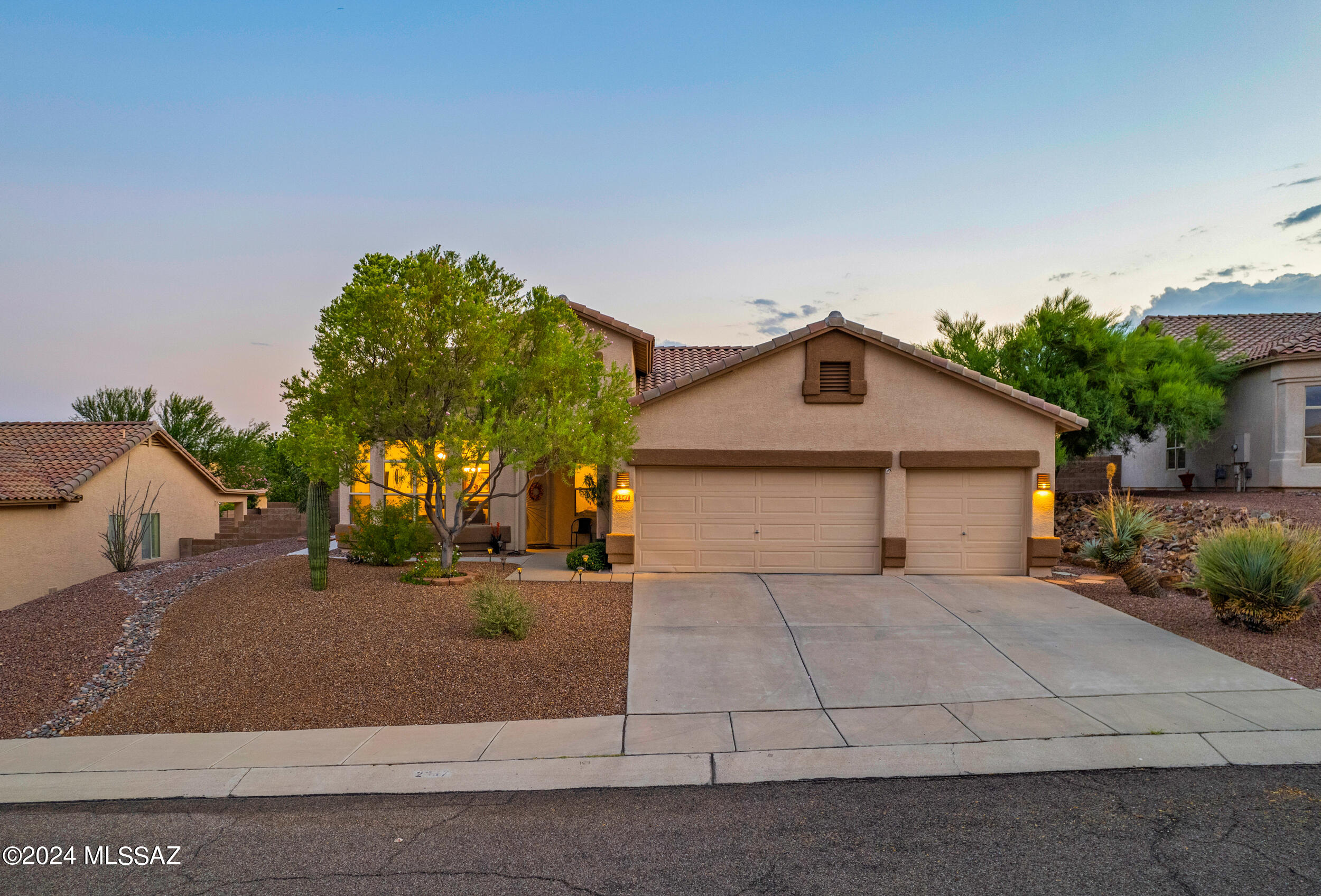 Catalina View Dr, Tucson, AZ 85742