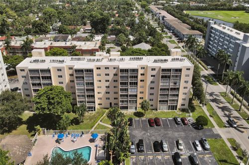 402-1001 Ne 14th Ave, Hallandale Beach, FL, 33009-2764 | Card Image