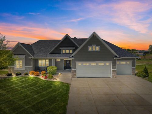1630 Liatris Dr, Sun Prairie, WI, 53590-6120 | Card Image