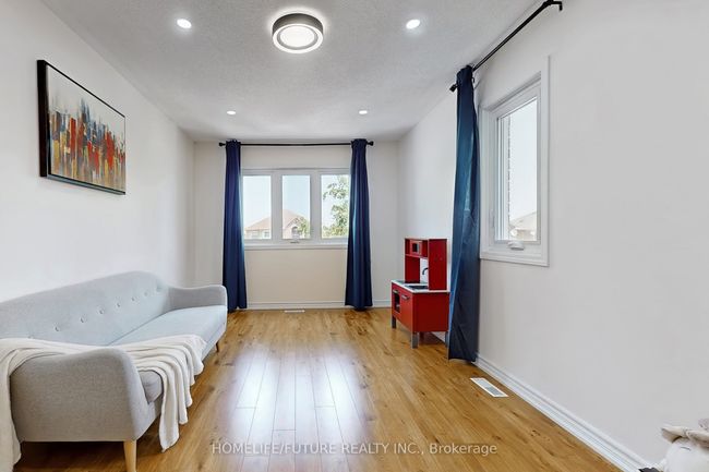 83 Dandelion Rd, House attached with 5 bedrooms, 4 bathrooms and 2 parking in Brampton ON | Image 13