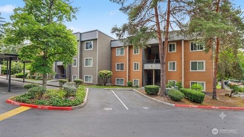 e-205-742 Kirkland Cir, Kirkland, WA, 98033-6377 | Card Image