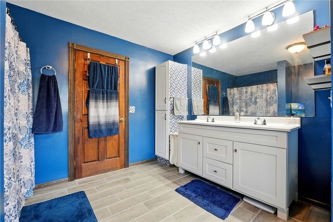 3690 Clearview Dr, House other with 5 bedrooms, 4 bathrooms and 2 parking in Hermitage PA | Image 14