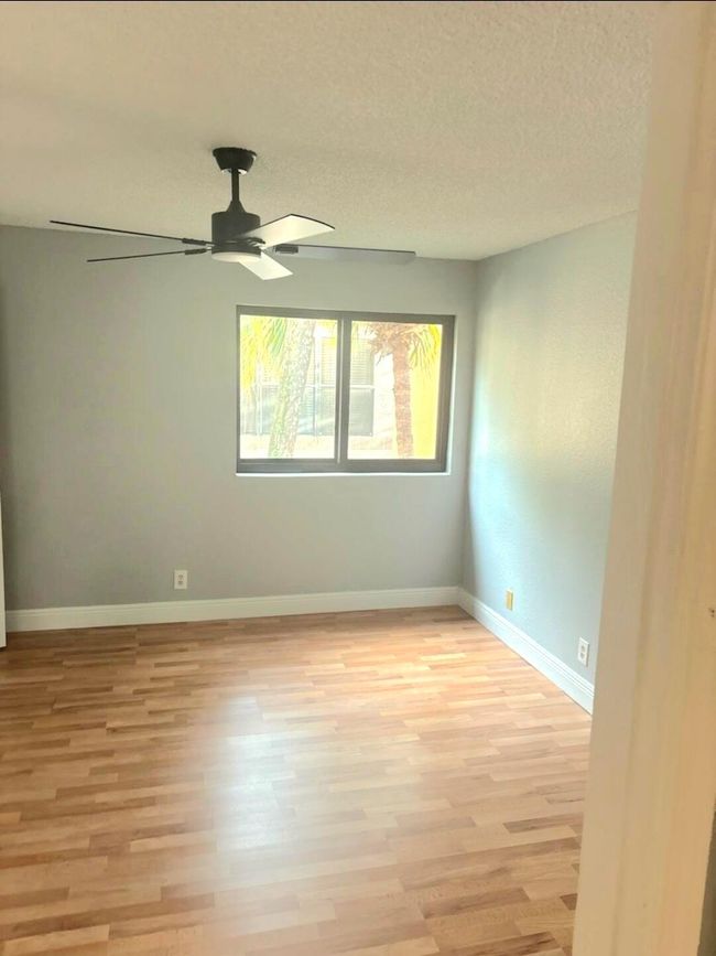 APT-9211 - 2900 S University Dr, Condo with 2 bedrooms, 2 bathrooms and null parking in Davie FL | Image 7