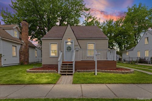 2151 Orchard St, Ferndale, MI, 48220-1500 | Card Image