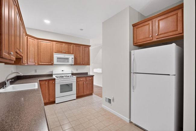 20 - 28 Winhaven Ct, Condo with 2 bedrooms, 3 bathrooms and 2 parking in Highland Fls NY | Image 13