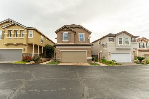28225 Clementine Dr, Santa Clarita, CA, 91350-3251 | Card Image