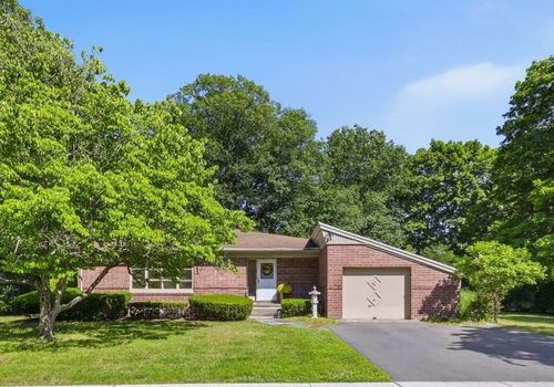 31 Lowell Ave, Westfield, MA, 01085 | Card Image