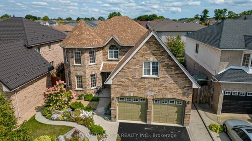 216 Mcnichol Dr, Cambridge, ON, N1P1J3 | Card Image