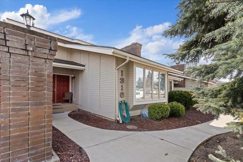 1316 E 56th Ave, Spokane, WA, 99223-6318 | Card Image