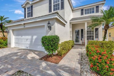 215 Berenger Walk, House other with 5 bedrooms, 3 bathrooms and null parking in Royal Palm Beach FL | Image 3