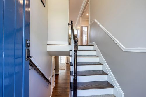 38 Bedford Rd, Pleasantville, NY, 10570-1020 | Card Image