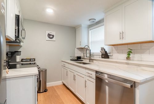 apt-2-33 Bristow St, Saugus, MA, 01906-2834 | Card Image