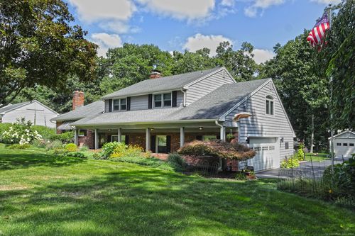 811 Indian Hill Rd, Orange, CT, 06477-1428 | Card Image