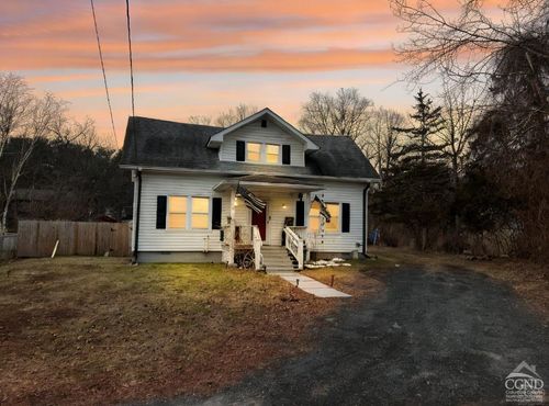 19 Fulton Pkwy, Cairo, NY, 12413-2857 | Card Image