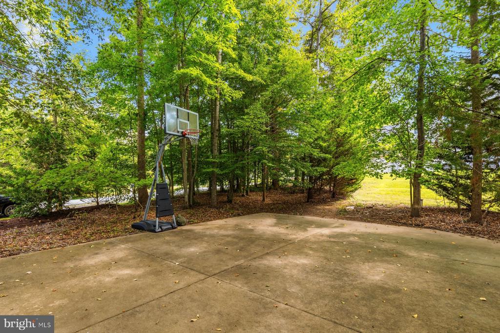 Residential in WOODBRIDGE 5