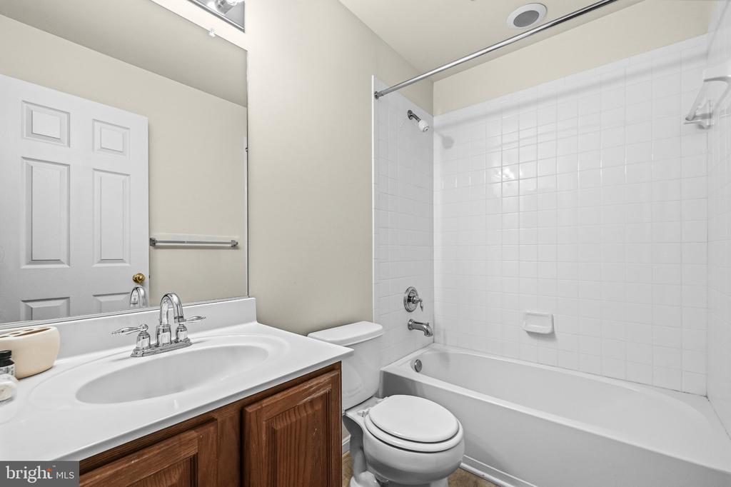 Residential in WHITE PLAINS 4