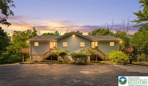 40 Brushy Mountain Rd, East Stroudsburg, PA, 18301-9615 | Card Image