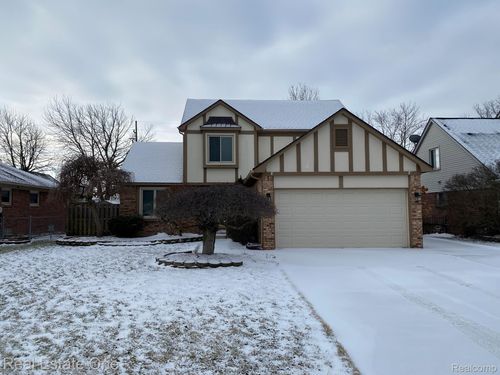 28772 Wales Dr, Chesterfield, MI, 48047-1742 | Card Image