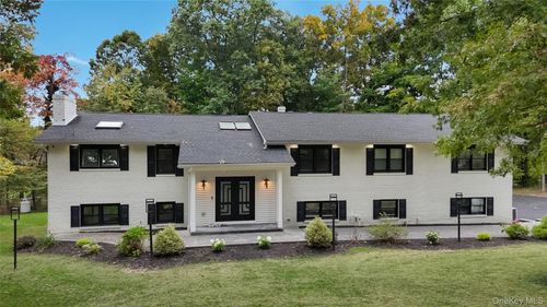 2 Baltsas Rd, Newburgh, NY, 12550-8805 | Card Image