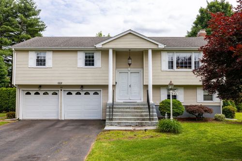 100 Chestnut Rd, Newington, CT, 06111-1618 | Card Image