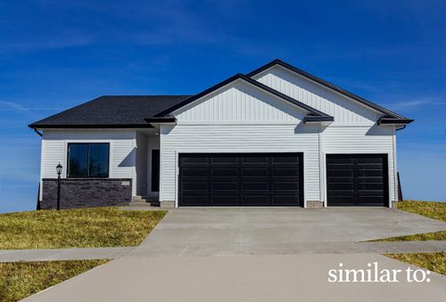 9376 Modena Ln, West Des Moines, IA, 50266-8469 | Card Image