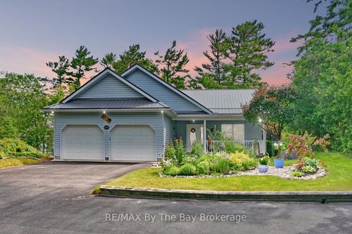 1327 River Rd E, Wasaga Beach, ON, L9Z2R7 | Card Image