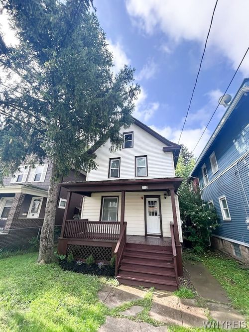 713 Townsend Pl, Niagara Falls, NY, 14301-1723 | Card Image