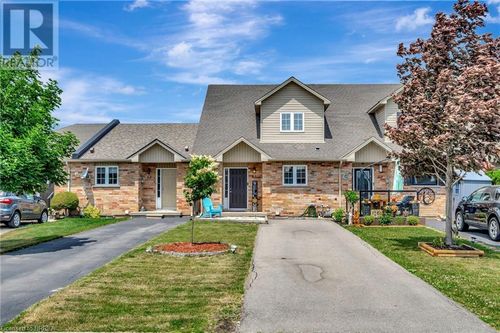 61 Hudson Dr, Cayuga, ON, N0A1E0 | Card Image