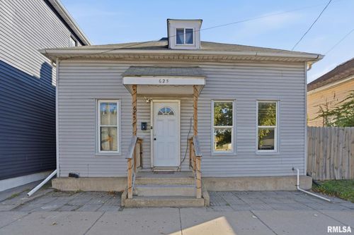 625 N Division St, Davenport, IA, 52802-1122 | Card Image