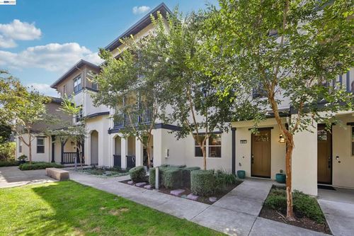 457 Diller St, Alameda, CA, 94501-7864 | Card Image