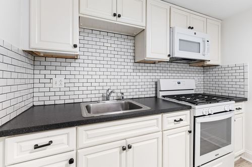 apt-15-55 Broad St, Lynn, MA, 01902-5053 | Card Image