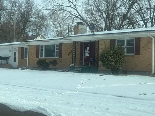 1216 Maple Ln, Sedalia, MO, 65301-4024 | Card Image