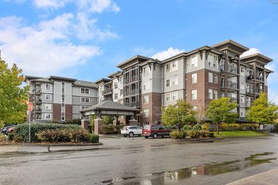 208 - 45645 Knight Rd, Condo with 2 bedrooms, 2 bathrooms and 1 parking in Chilliwack BC | Image 2