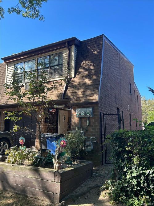 26-408 121st St, College Point, NY, 11356-1150 | Card Image