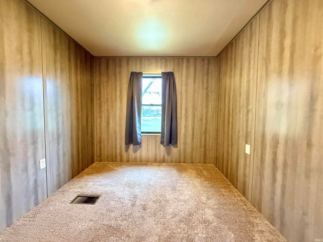 603 N Maple St, House other with 3 bedrooms, 2 bathrooms and null parking in Converse IN | Image 16
