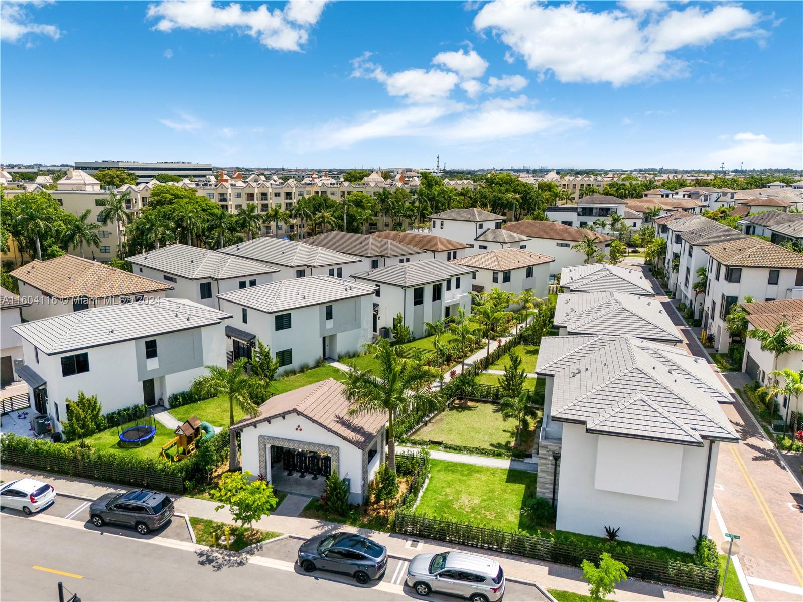 49th St, Miami, FL 33166