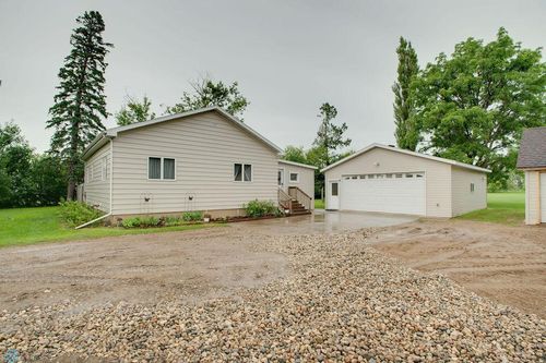 604 2nd Ave S, Leonard, ND, 58052-4013 | Card Image