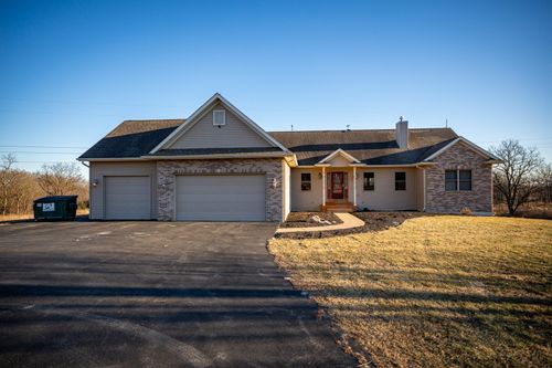 7753 N Crestview Rd, STILLMAN VALLEY, IL, 61084-9444 | Card Image