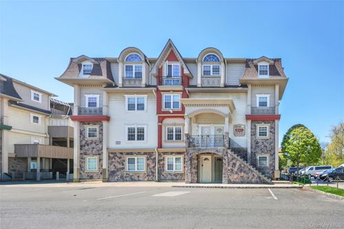 211-8 Elm St, Spring Valley, NY, 10977-8326 | Card Image