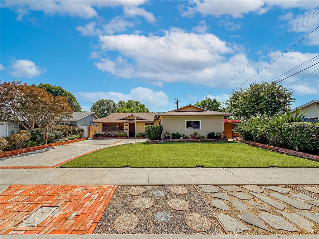 Residential in Chatsworth 3