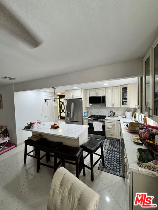 Residential in Chatsworth 4