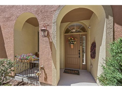 10084 Bluffmont Ln, Lone Tree, CO, 80124-5570 | Card Image