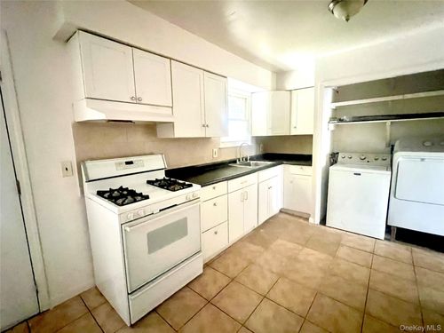92 Sheffield Dr, Middletown, NY, 10940-2848 | Card Image