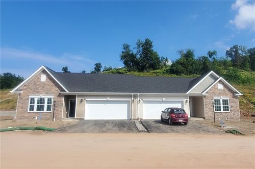 292 Olivia Dr, New Kensington, PA, 15068-2157 | Card Image