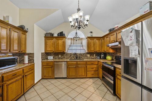 427 Sw 80th St, Lawton, OK, 73505-6442 | Card Image